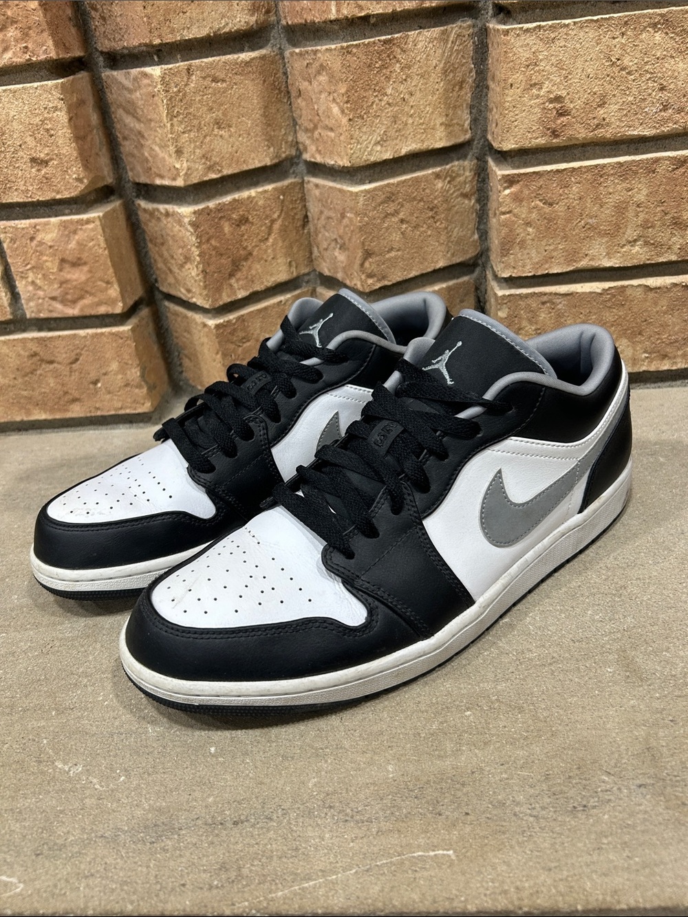 Nike Air Jordan 1 Low Men's Size 12 Black, White, Particle Grey, 553558-040
